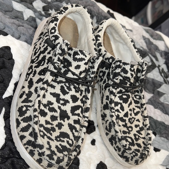 outwoods slip on shoes